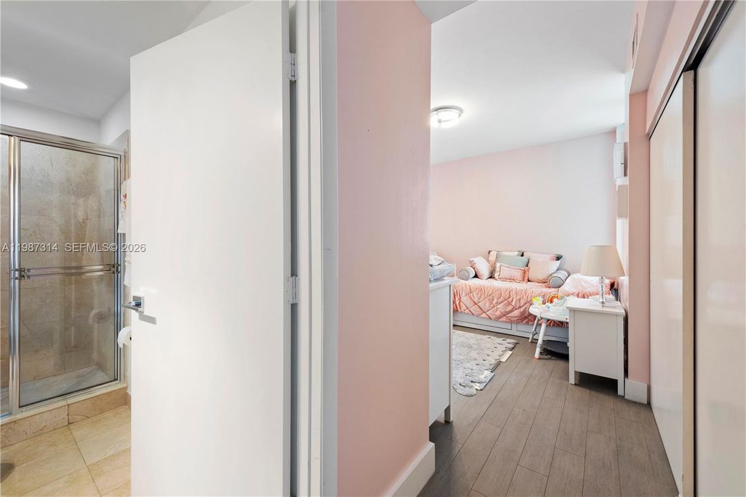 For Sale: $775,000 (3 beds, 3 baths, 1849 Square Feet)