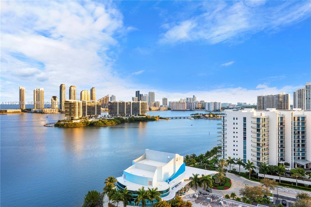 For Sale: $775,000 (3 beds, 3 baths, 1849 Square Feet)