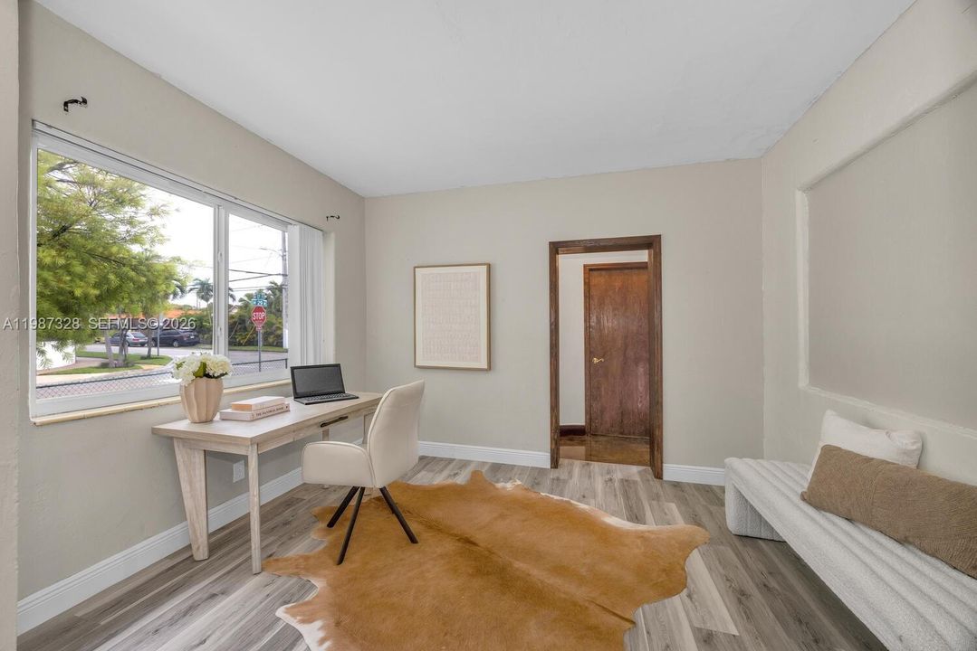 Active With Contract: $925,000 (3 beds, 3 baths, 2249 Square Feet)