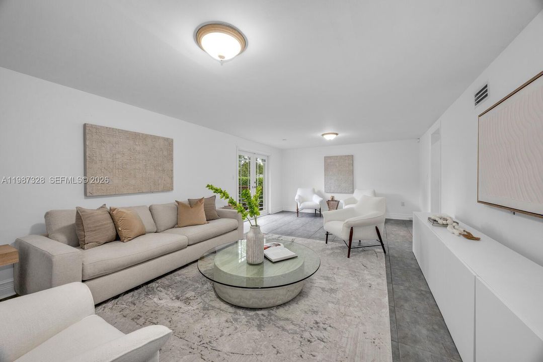Active With Contract: $925,000 (3 beds, 3 baths, 2249 Square Feet)