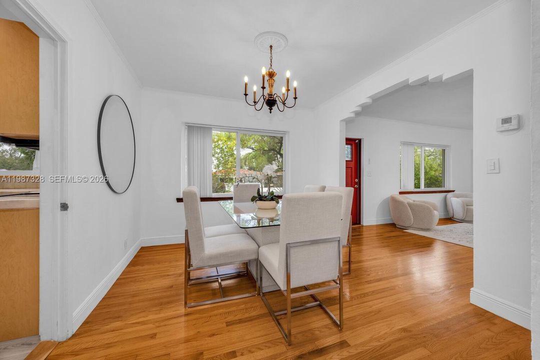 Active With Contract: $925,000 (3 beds, 3 baths, 2249 Square Feet)