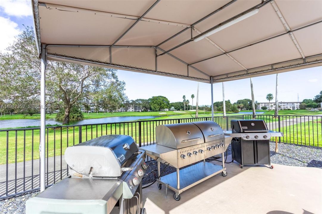 Community BBQ and picnic areas