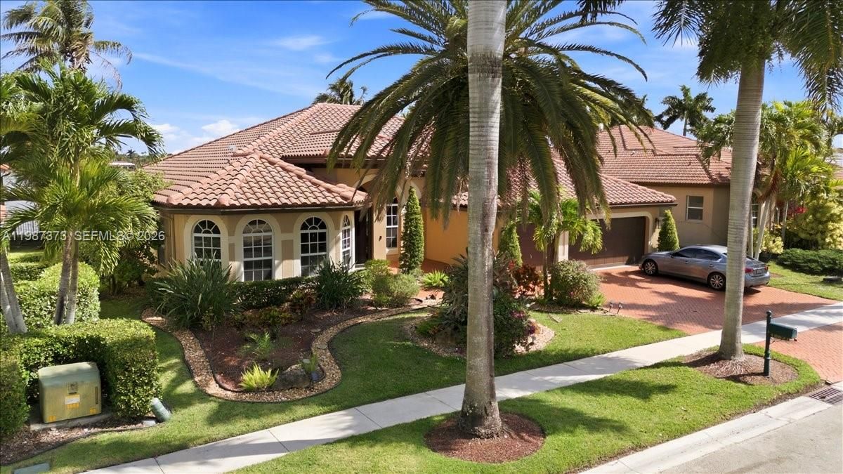 Active With Contract: $6,700 (5 beds, 3 baths, 3340 Square Feet)