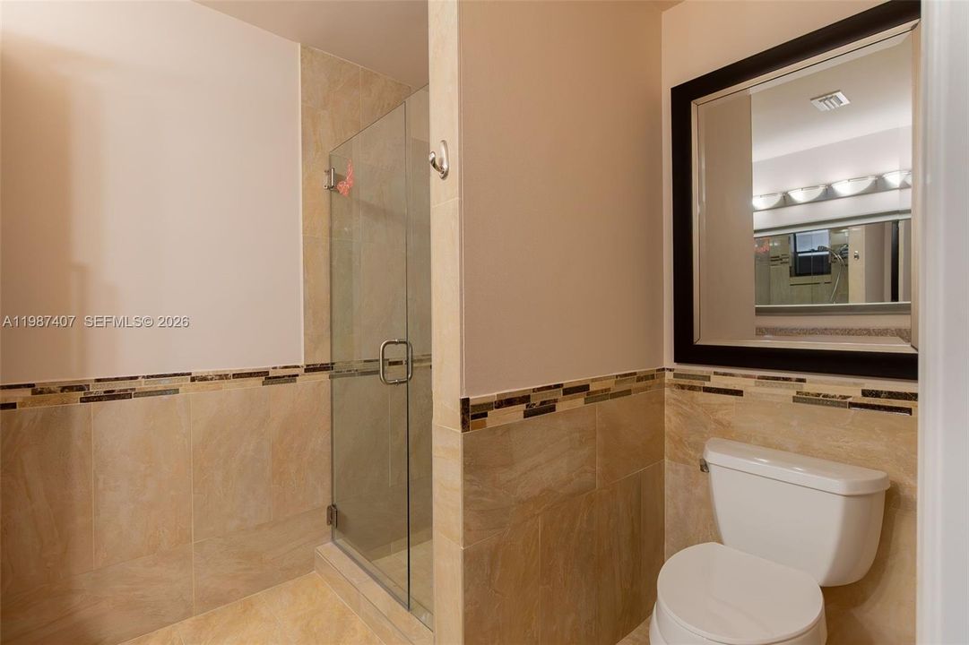 На продажу: $365,000 (2 спален, 2 ванн, 1258 Квадратных фут)