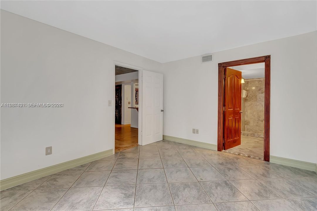На продажу: $298,000 (3 спален, 2 ванн, 980 Квадратных фут)