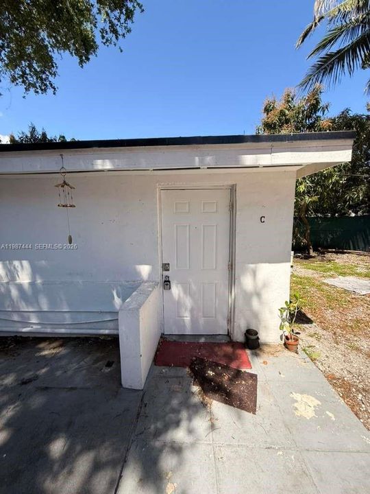 Recently Rented: $1,000 (1 beds, 1 baths, 1739 Square Feet)