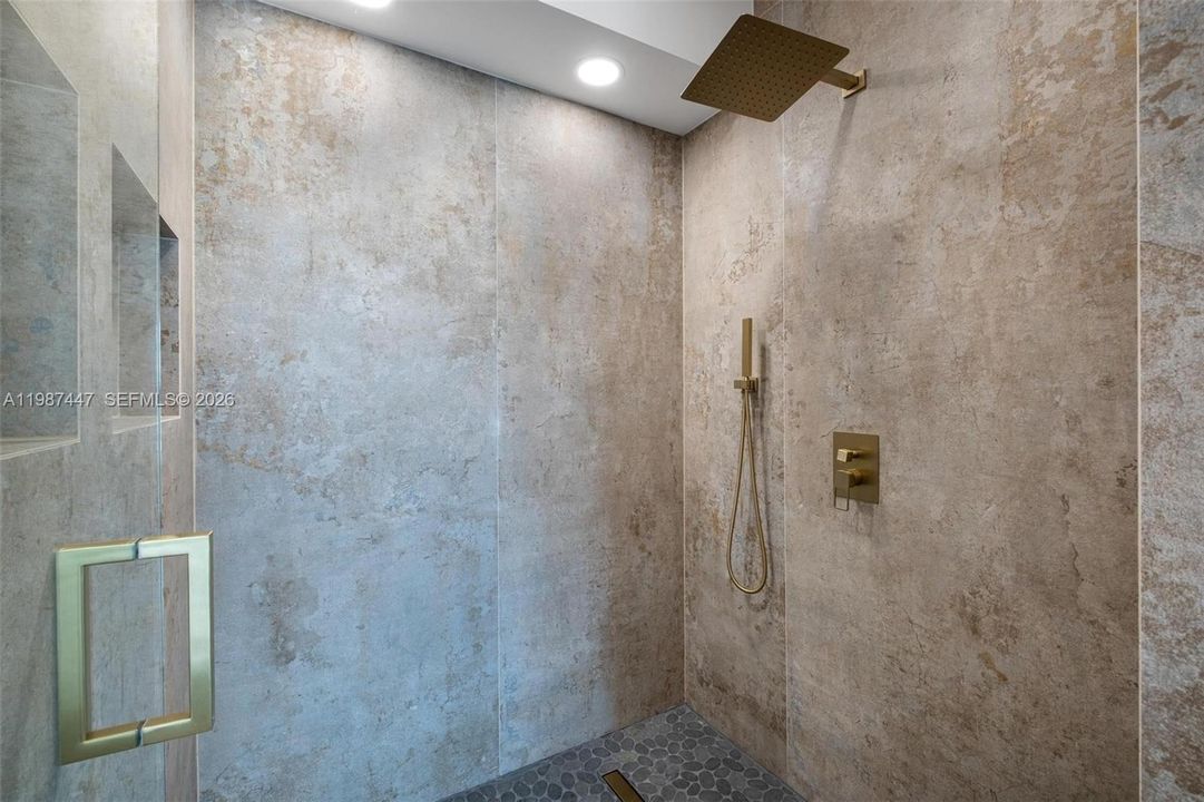 En Renta: $35,000 (5 camas, 4 baños, 3094 Pies cuadrados)