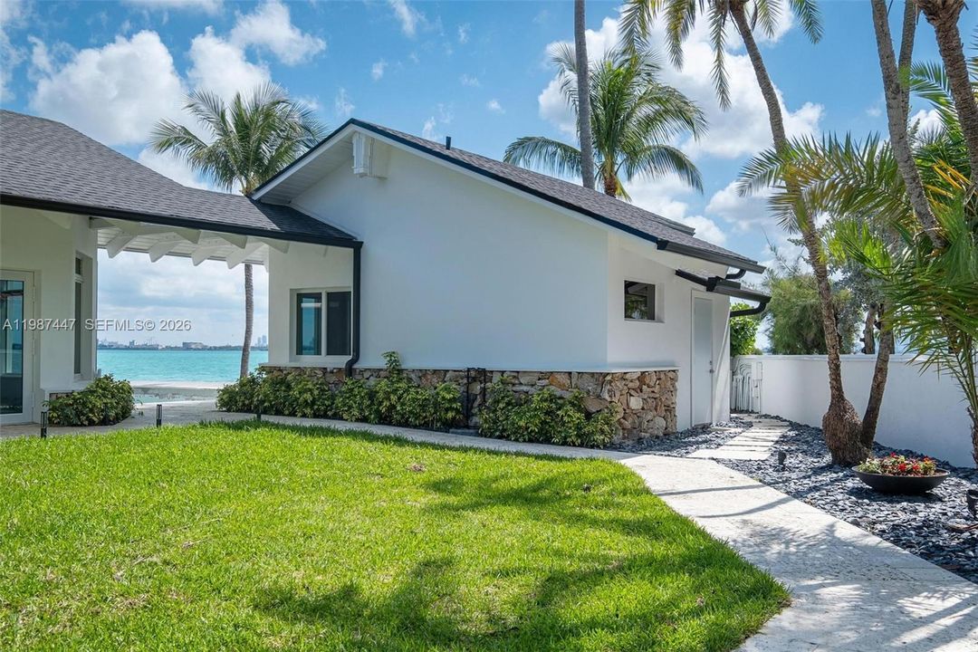 En Renta: $35,000 (5 camas, 4 baños, 3094 Pies cuadrados)