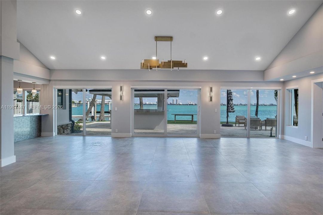 En Renta: $35,000 (5 camas, 4 baños, 3094 Pies cuadrados)