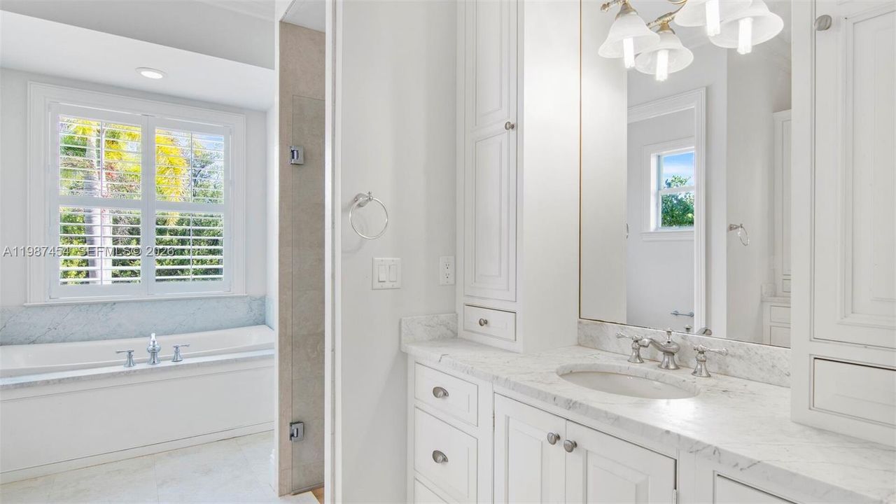 For Sale: $1,595,000 (4 beds, 3 baths, 2501 Square Feet)