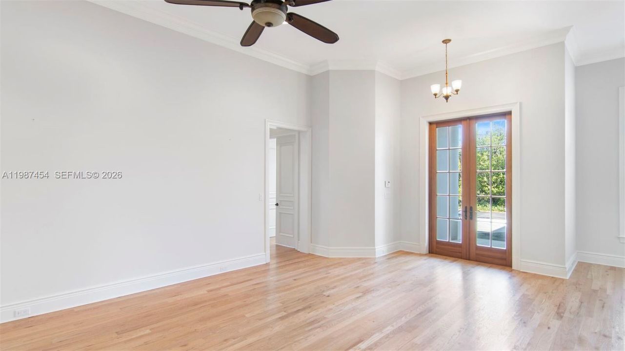 For Sale: $1,595,000 (4 beds, 3 baths, 2501 Square Feet)