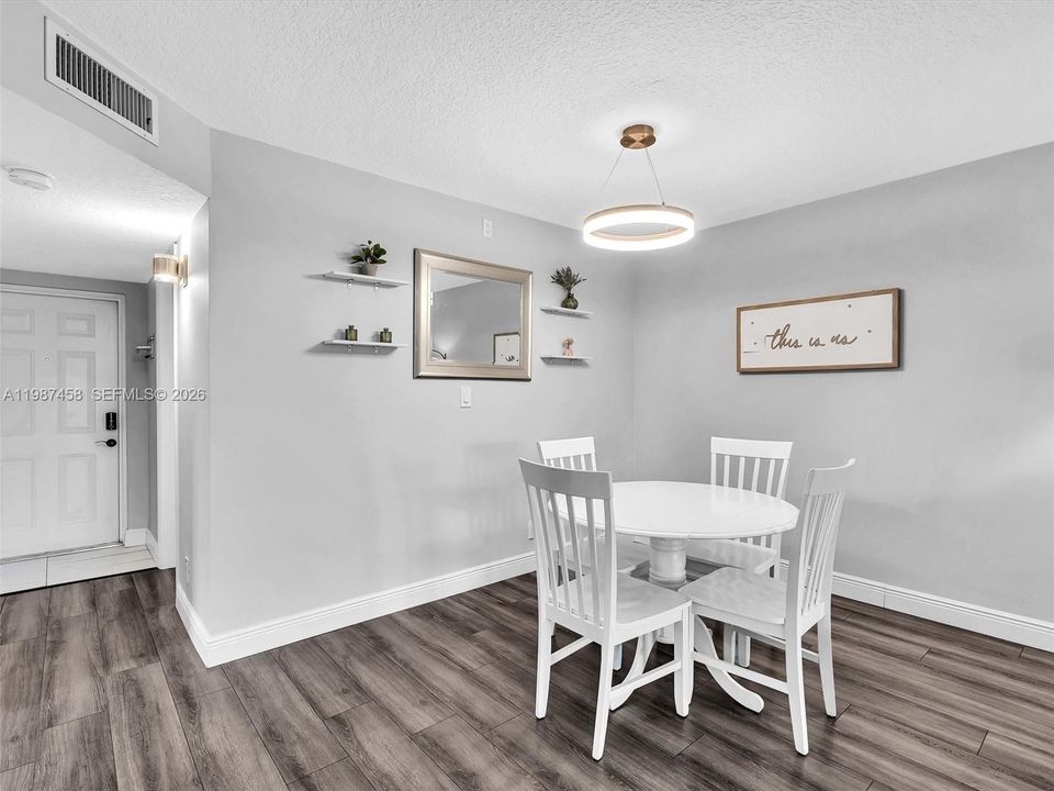 Active With Contract: $300,000 (3 beds, 2 baths, 1155 Square Feet)