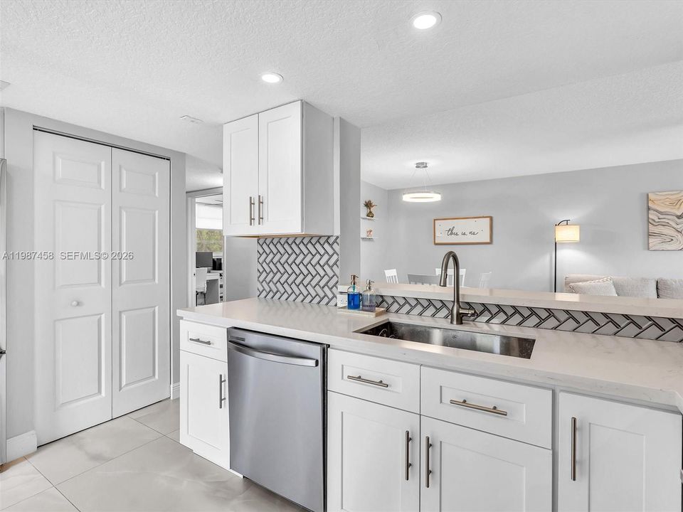 Active With Contract: $300,000 (3 beds, 2 baths, 1155 Square Feet)