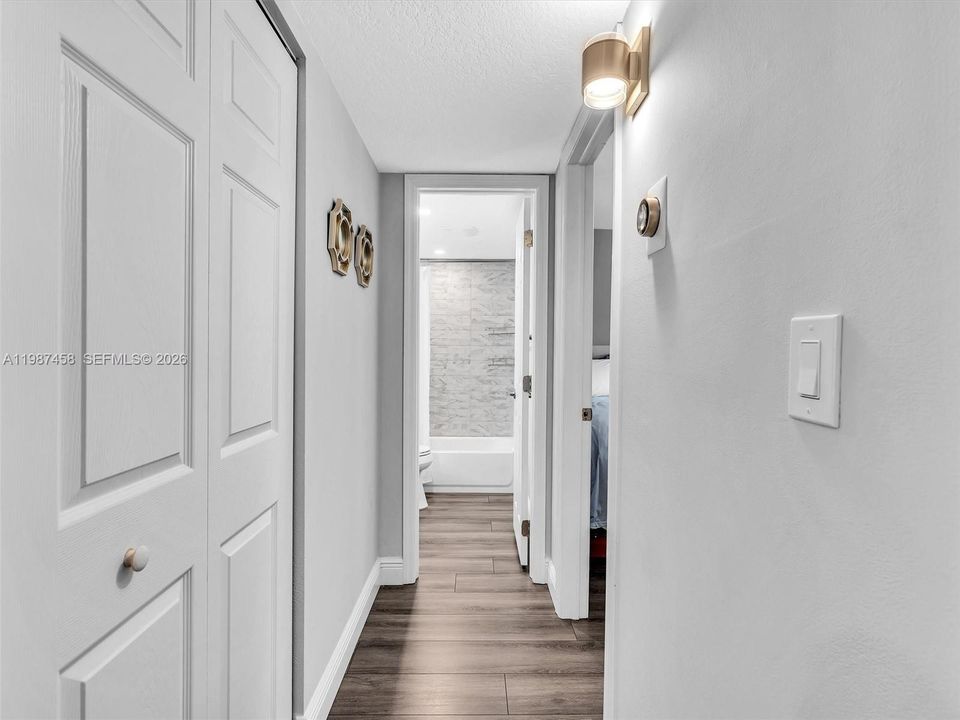 Active With Contract: $300,000 (3 beds, 2 baths, 1155 Square Feet)