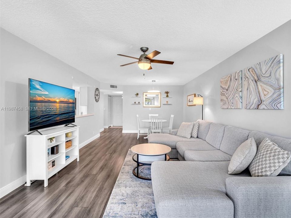 Active With Contract: $300,000 (3 beds, 2 baths, 1155 Square Feet)