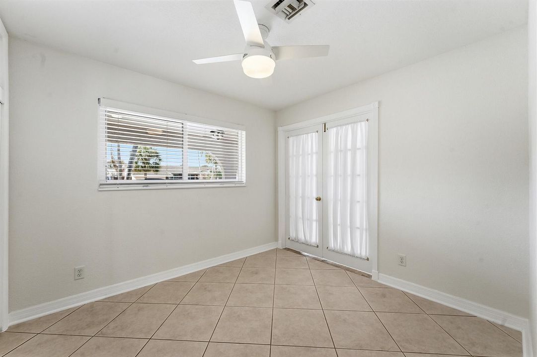 OFFICE/BEDROOM 4