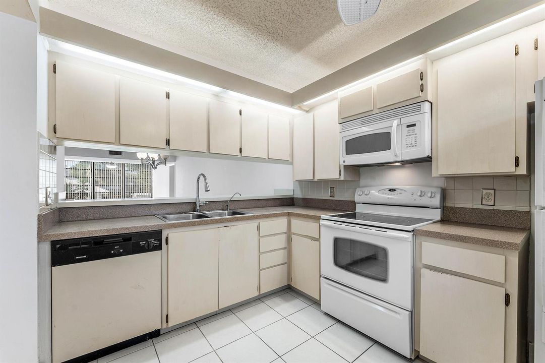 1721 White hall Drive-201