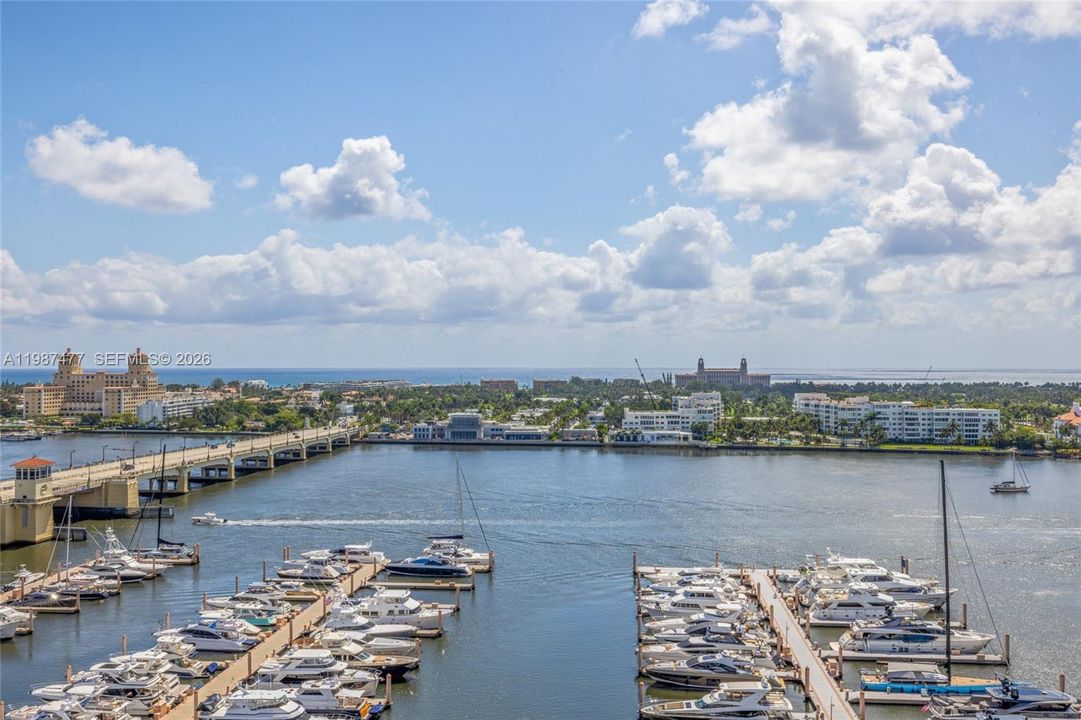 出租: $25,000 (2 贝兹, 2 浴室, 1797 平方英尺)