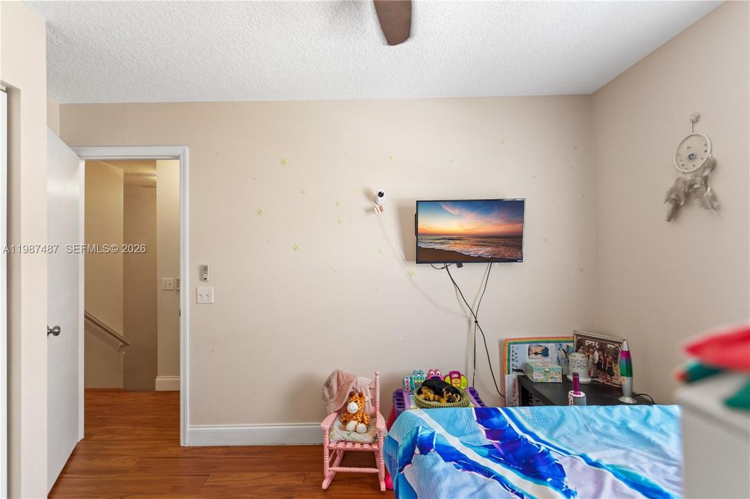 Vendido Recientemente: $274,900 (3 camas, 2 baños, 1189 Pies cuadrados)