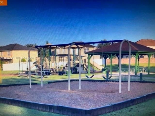 For Rent: $4,100 (7 beds, 4 baths, 0 Square Feet)