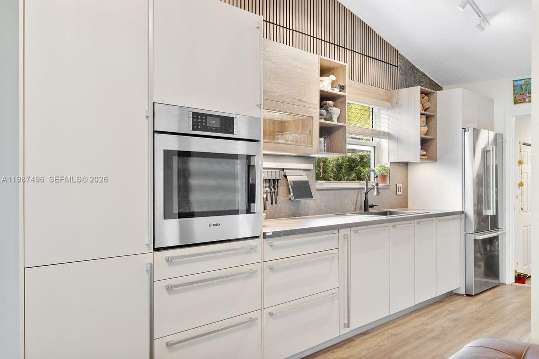 New German Kitchen with Bosh Appliances