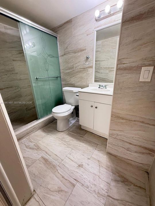 待售: $275,000 (2 贝兹, 2 浴室, 1041 平方英尺)