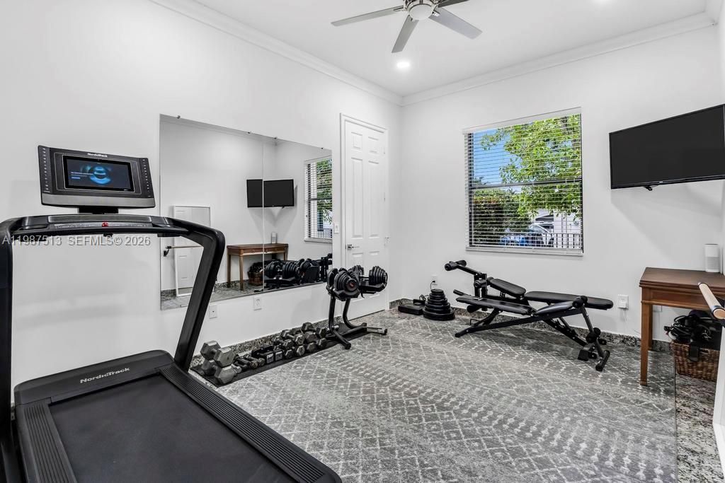 Activo con contrato: $1,950,000 (6 camas, 5 baños, 4395 Pies cuadrados)
