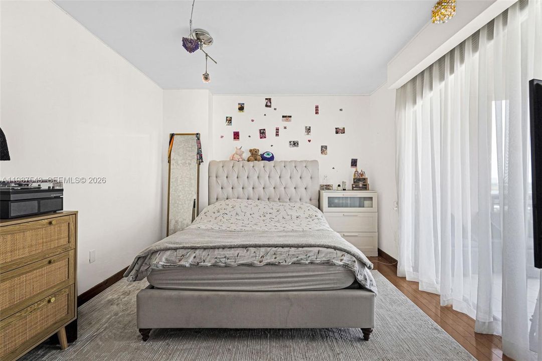 На продажу: $1,399,000 (2 спален, 2 ванн, 1967 Квадратных фут)