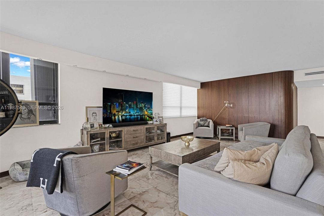 На продажу: $1,399,000 (2 спален, 2 ванн, 1967 Квадратных фут)