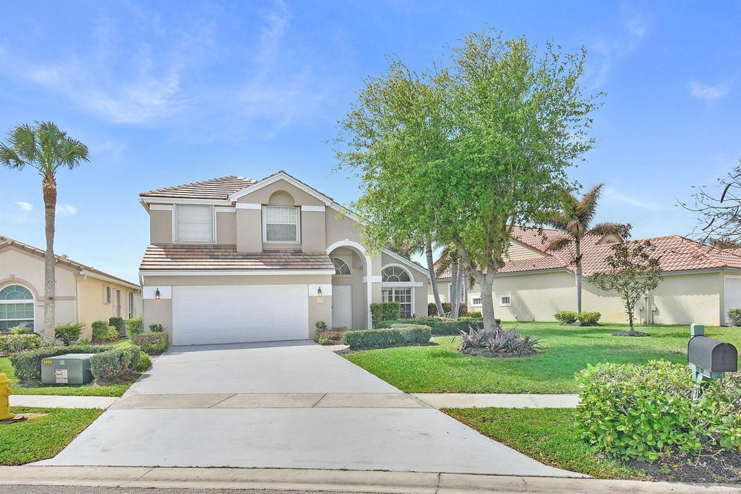 BEAUTIFUL GOLF VIEW HOME