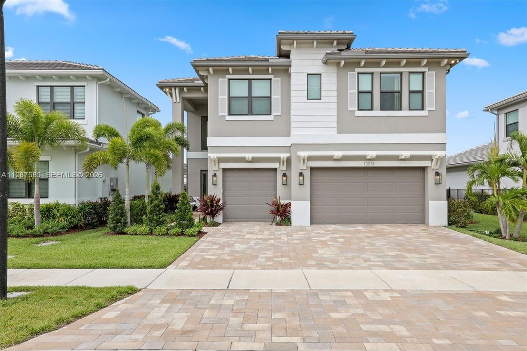 Active With Contract: $7,500 (5 beds, 5 baths, 3704 Square Feet)