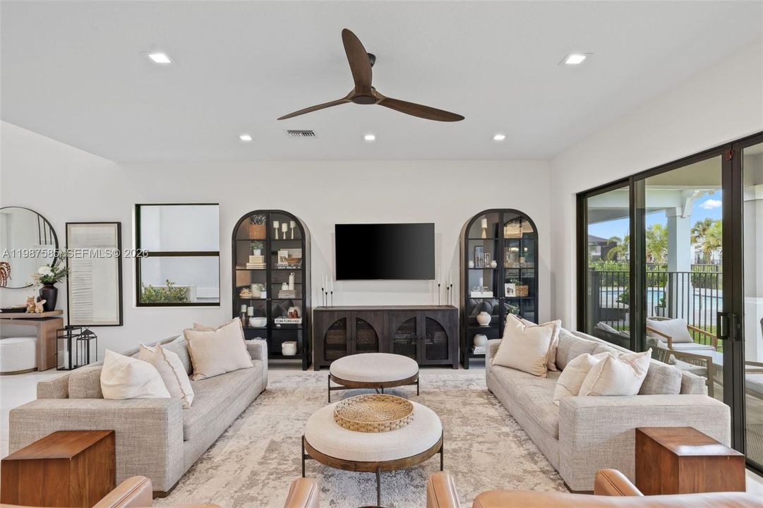 Active With Contract: $7,500 (5 beds, 5 baths, 3704 Square Feet)