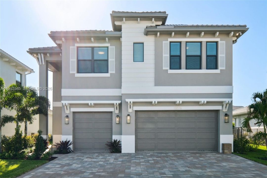 Active With Contract: $7,500 (5 beds, 5 baths, 3704 Square Feet)