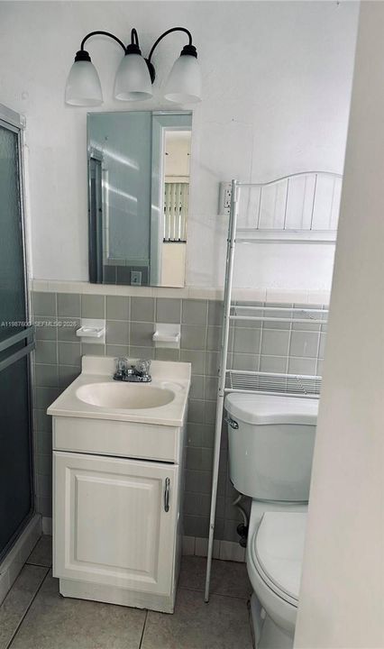 Под контрактом: $3,300 (5 спален, 3 ванн, 1837 Квадратных фут)