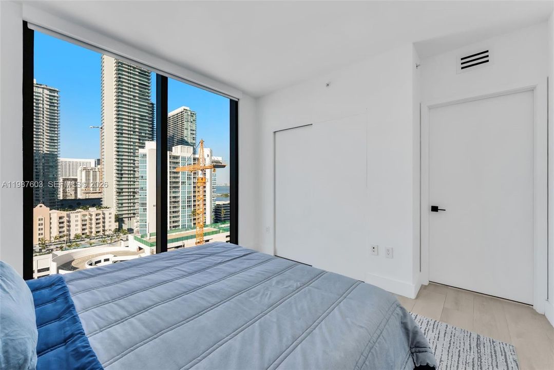For Sale: $1,149,000 (2 beds, 2 baths, 1311 Square Feet)