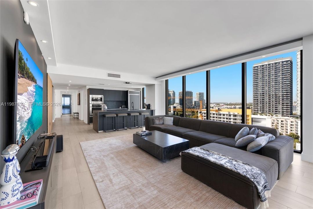 For Sale: $1,149,000 (2 beds, 2 baths, 1311 Square Feet)