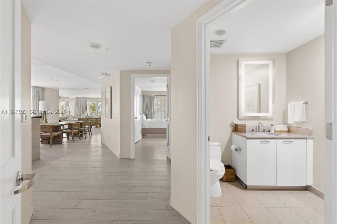 Activo con contrato: $699,900 (3 camas, 3 baños, 2757 Pies cuadrados)