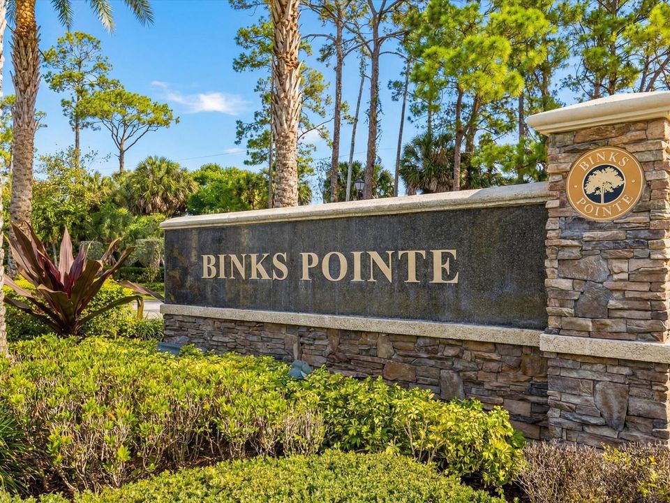 02-15826 Binks Pointe Ter
