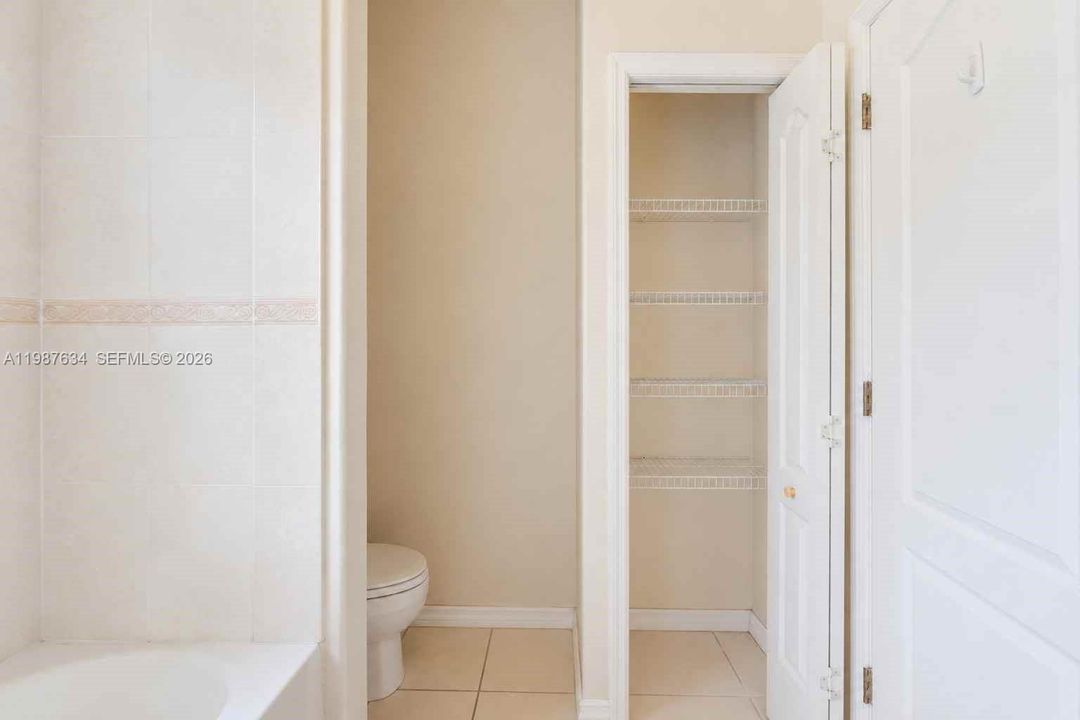 На продажу: $389,900 (3 спален, 2 ванн, 1630 Квадратных фут)