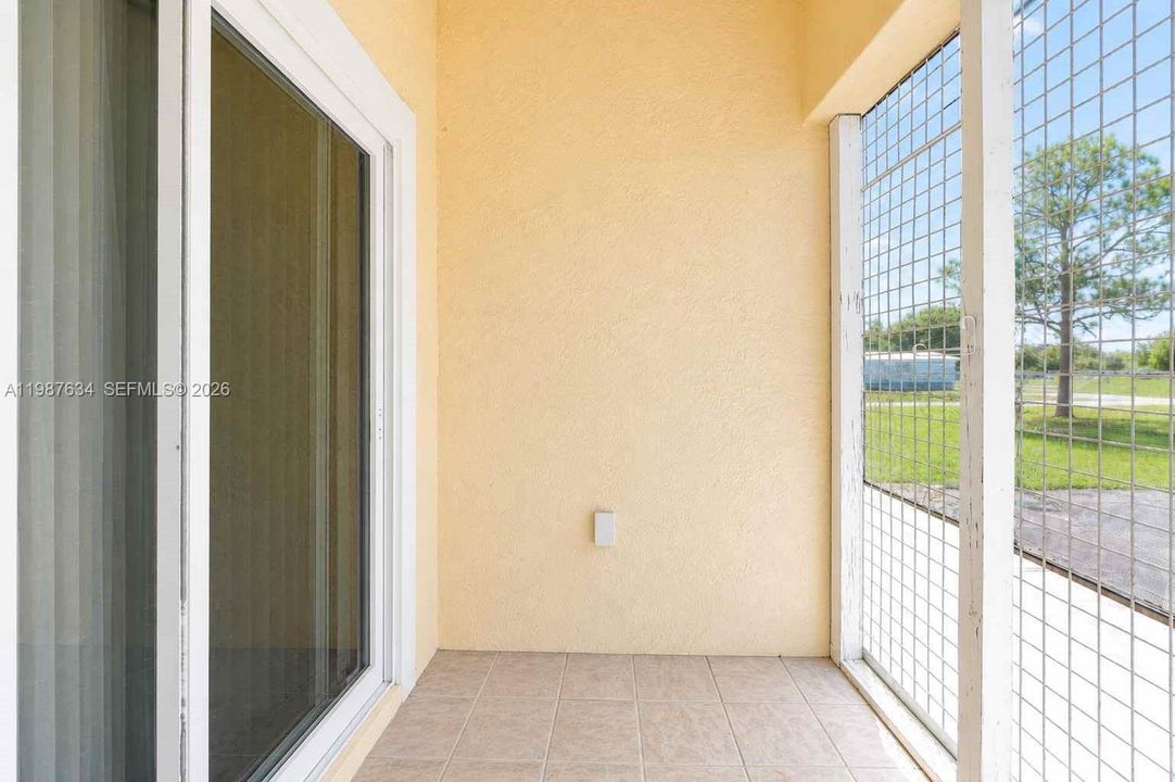 На продажу: $389,900 (3 спален, 2 ванн, 1630 Квадратных фут)