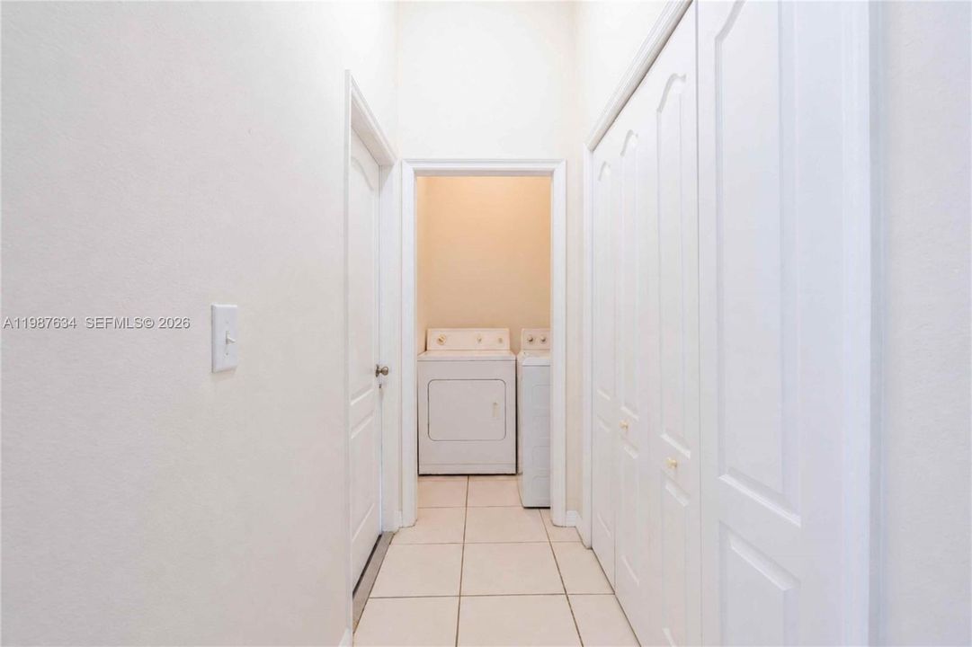 На продажу: $389,900 (3 спален, 2 ванн, 1630 Квадратных фут)
