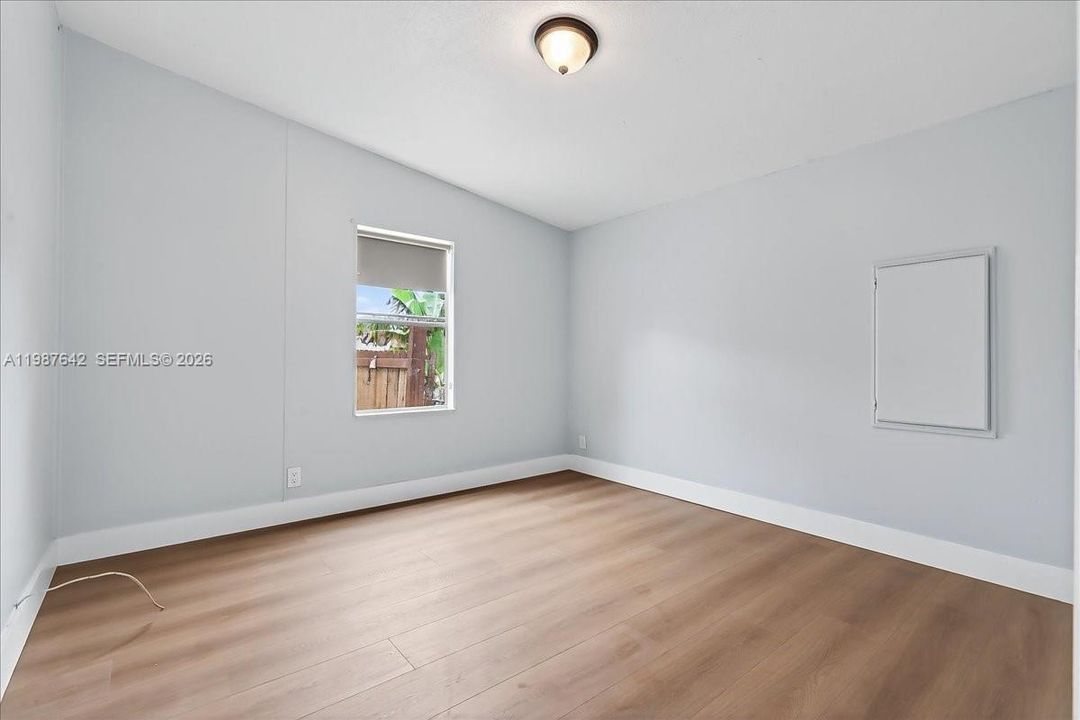 For Sale: $159,000 (2 beds, 2 baths, 1170 Square Feet)