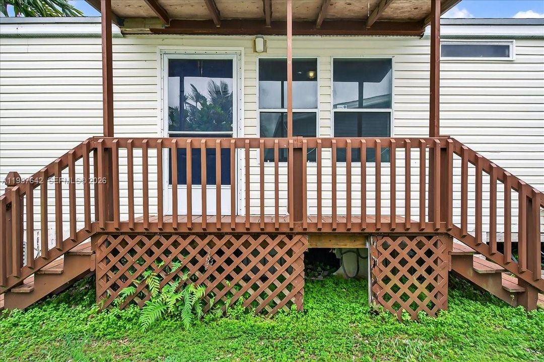 For Sale: $159,000 (2 beds, 2 baths, 1170 Square Feet)