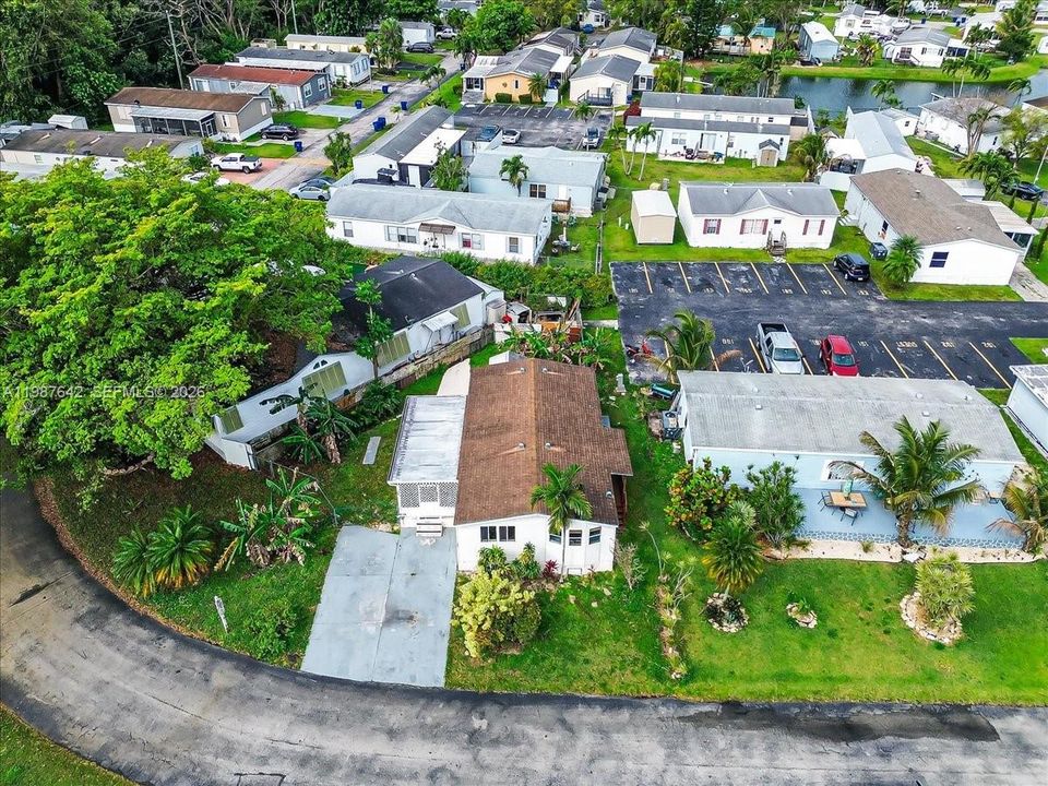 For Sale: $159,000 (2 beds, 2 baths, 1170 Square Feet)