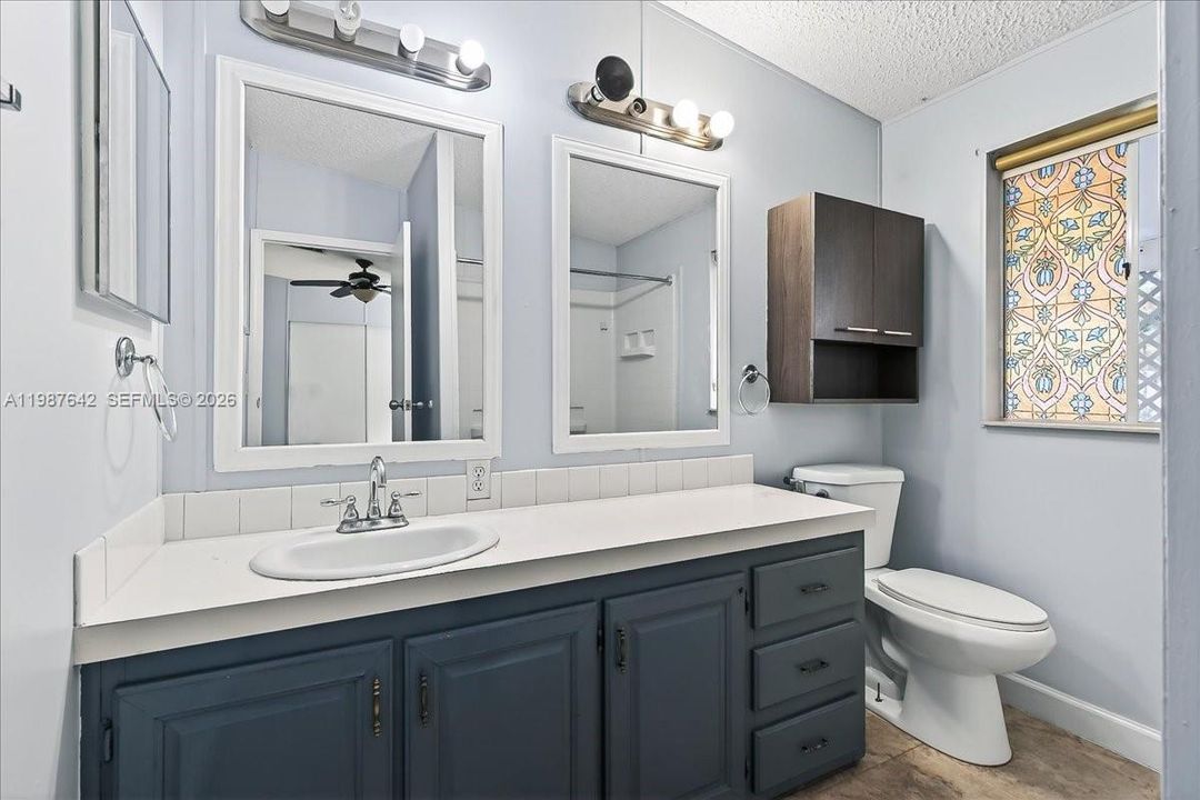 For Sale: $159,000 (2 beds, 2 baths, 1170 Square Feet)