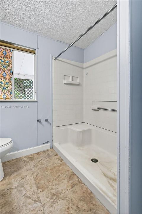 For Sale: $159,000 (2 beds, 2 baths, 1170 Square Feet)