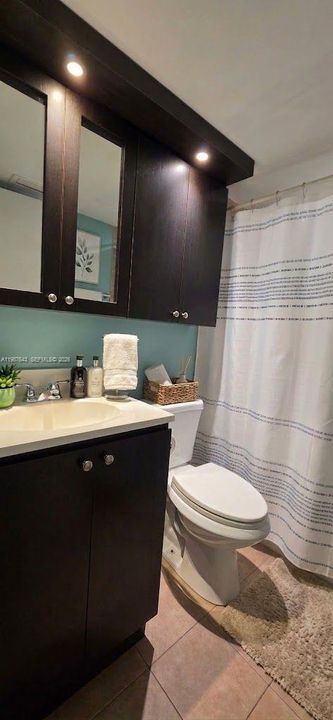 На продажу: $345,000 (3 спален, 2 ванн, 1326 Квадратных фут)