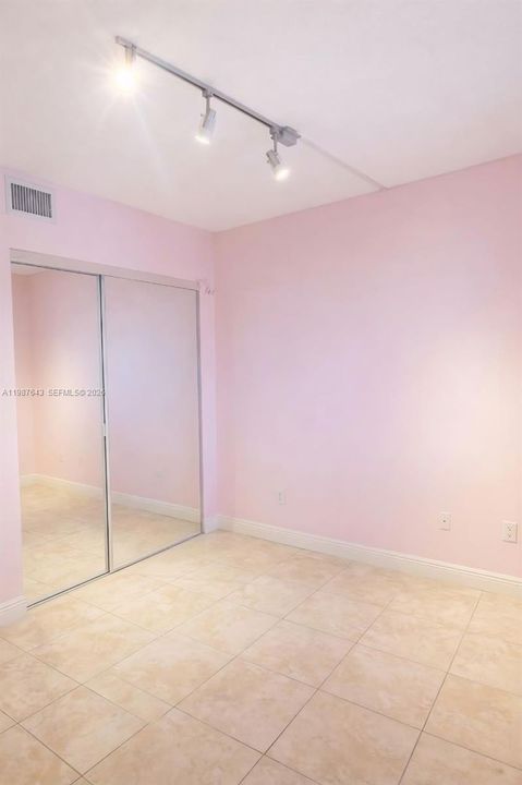 На продажу: $345,000 (3 спален, 2 ванн, 1326 Квадратных фут)