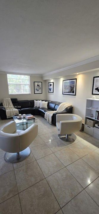 На продажу: $345,000 (3 спален, 2 ванн, 1326 Квадратных фут)