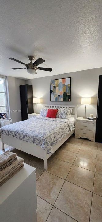 На продажу: $345,000 (3 спален, 2 ванн, 1326 Квадратных фут)